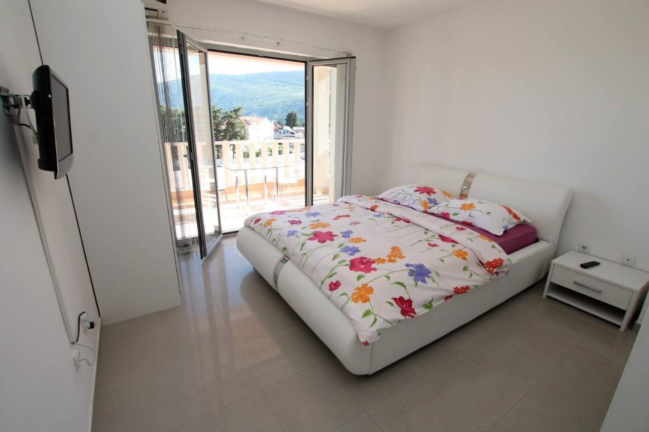 Montesun Residence Херцег Нови Екстериор снимка