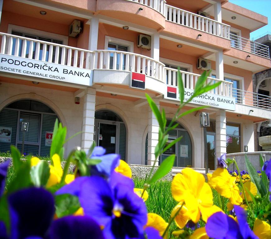 Montesun Residence Херцег Нови Екстериор снимка