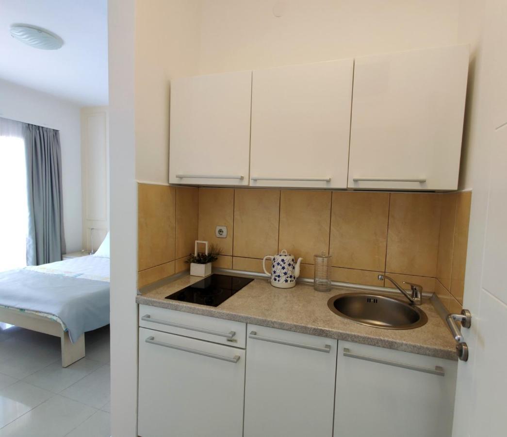 Montesun Residence Херцег Нови Екстериор снимка