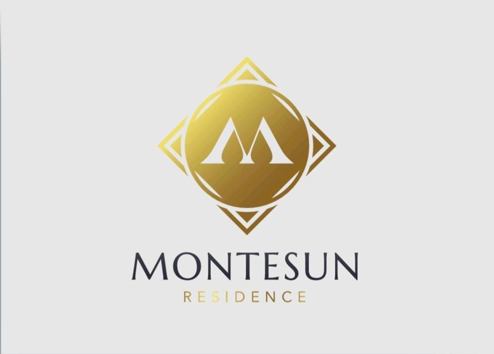 Montesun Residence Херцег Нови Екстериор снимка