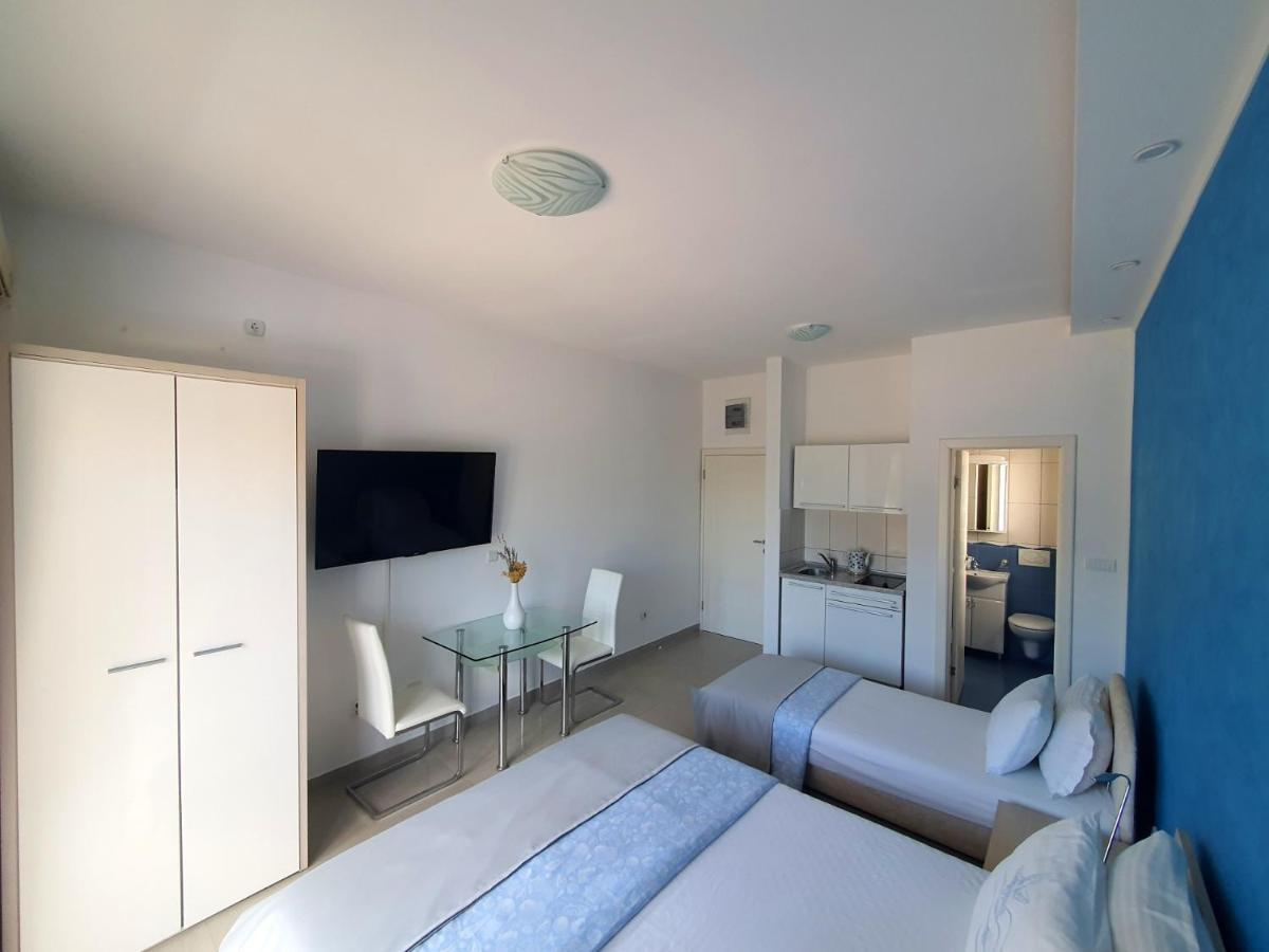 Montesun Residence Херцег Нови Екстериор снимка