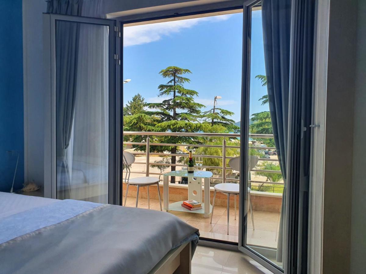Montesun Residence Херцег Нови Екстериор снимка