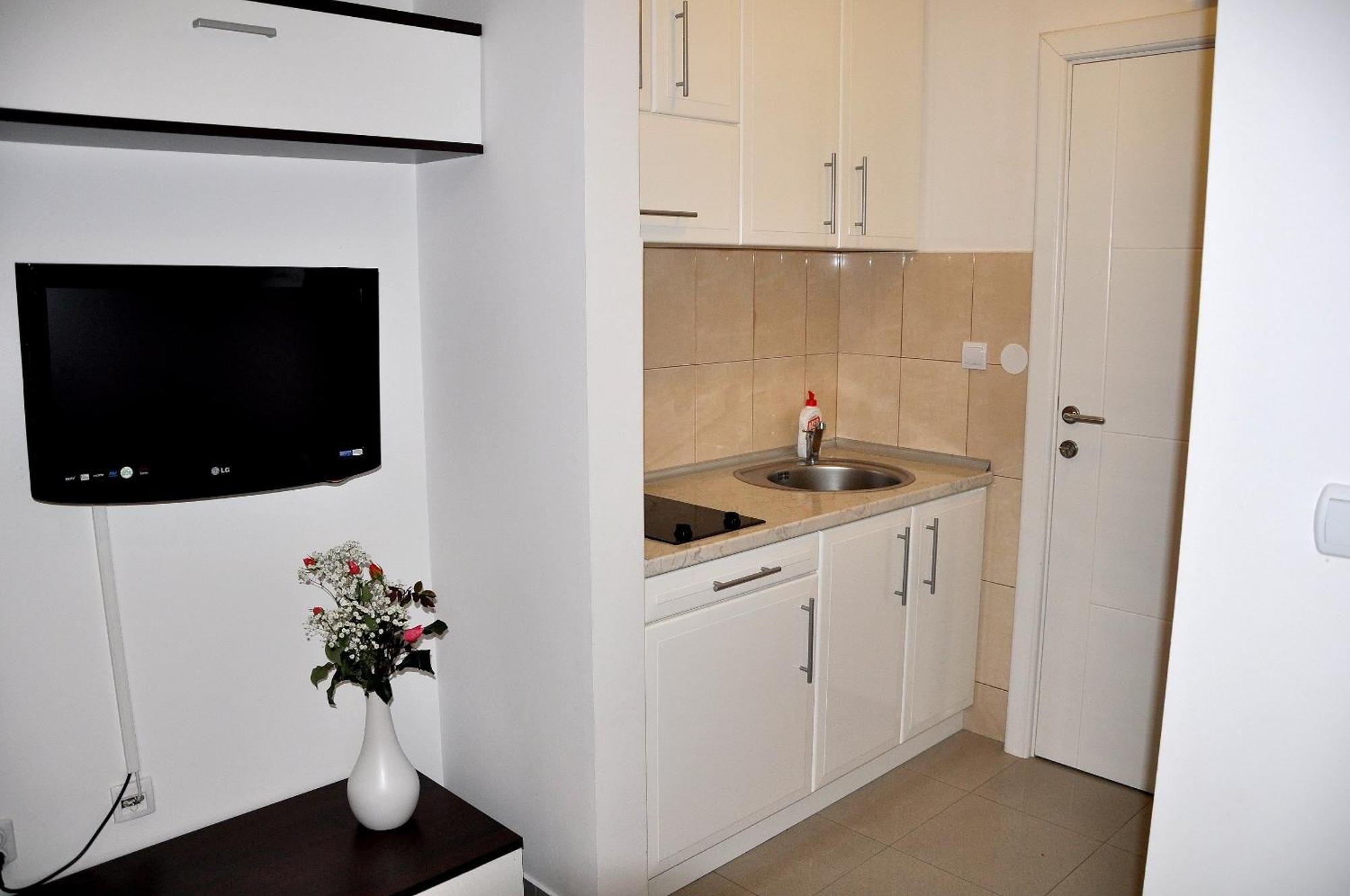 Montesun Residence Херцег Нови Екстериор снимка