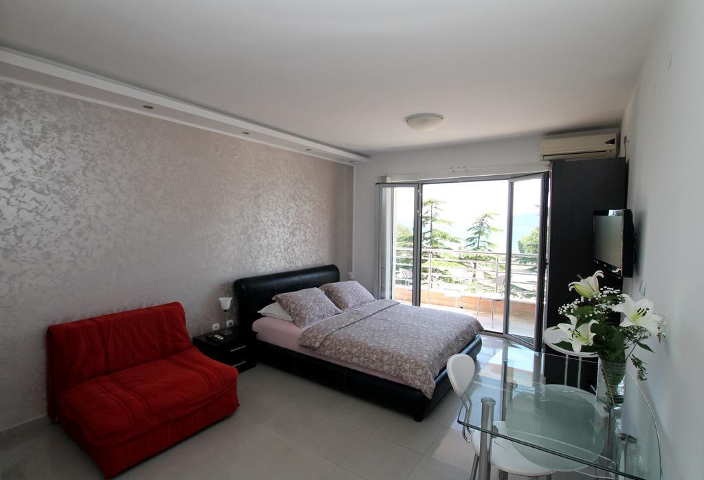 Montesun Residence Херцег Нови Екстериор снимка